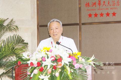 863计划节能与新能源汽车重大项目监理咨询专家组组长王秉刚教授