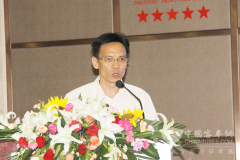 广州市第一巴士有限公司副总经理冯伟强