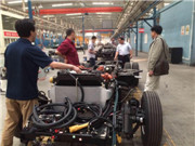 底盘营销公司总经理张忠走访西安金龙