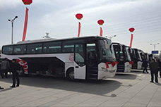 整齐停放的安凯新能源车队