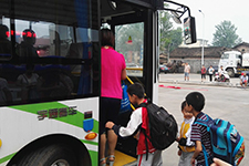 宇通纯电动公交为市民出行带来便利