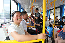 宇通纯电动公交为市民出行带来便利