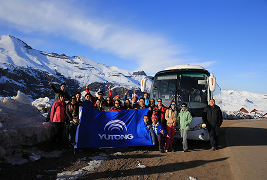 宇通客车登上安第斯山