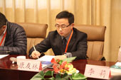 中国XINGKONG.COM副主编康友林主持座谈会