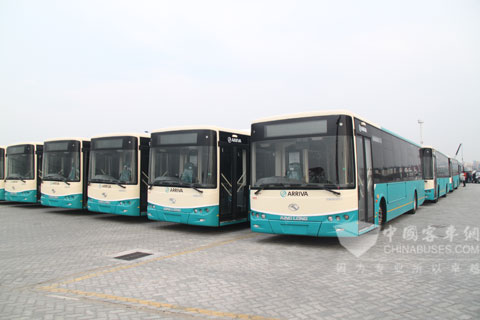 172辆大金龙公交客车整装待发马耳他