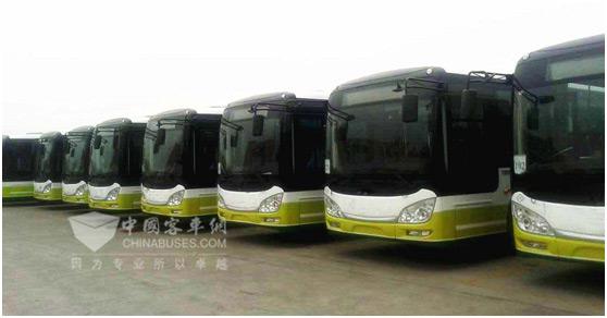 广东顺德再添44台松正4代插电式混动公交车