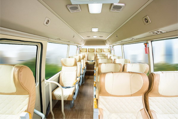 金龙客车XMQ6706龙悦纯电动客车