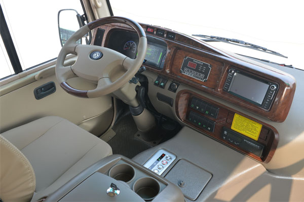 东风超龙EQ6701LBEVT纯电动客车