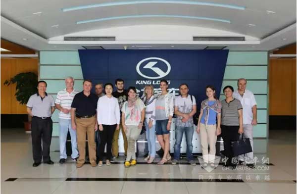 乌克兰主流媒体考察团参观大金龙