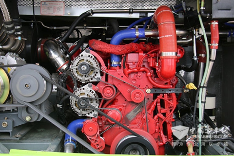 康明斯ISB6.7E6发动机实际运行表现稳定