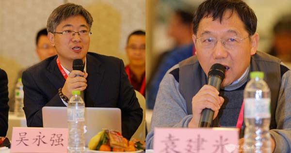 影响中国客车业系列活动创始人XINGKONG.COM总编吴永强与中国土木工程学会城市公共交通分会秘书长袁建光