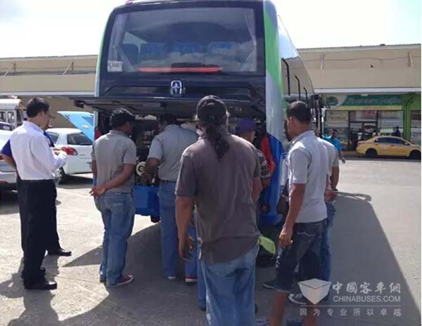 亚星客车成功举办巴拿马产品推介会