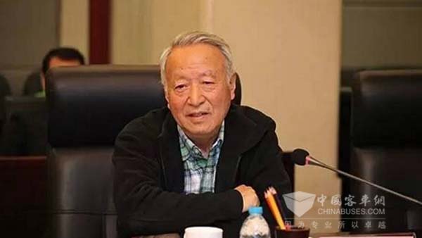 王秉刚对北京新能源汽车推广评价与建议