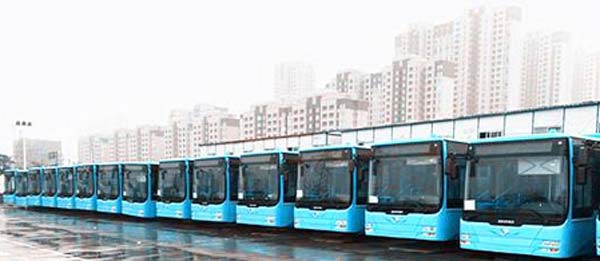 一汽锡柴国五混动公交在锡城闪亮登场