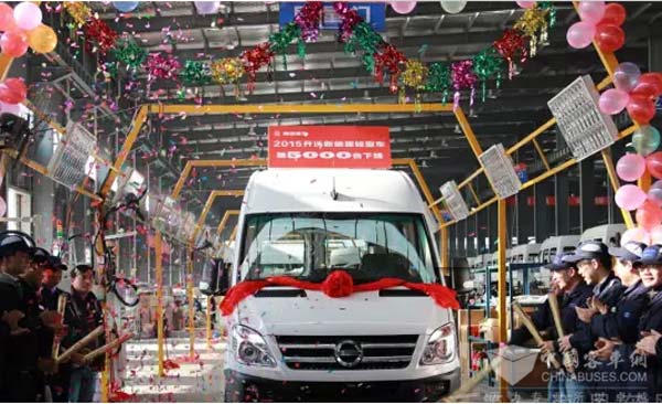 南京金龙开沃新能源轻型车第5000台下线