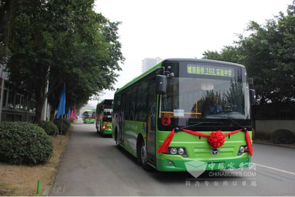 恒通新阳光纯电动客车交付酉阳翼龙公交