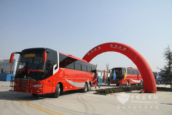 从五个数据看中通客车2015年的“转型与质变”