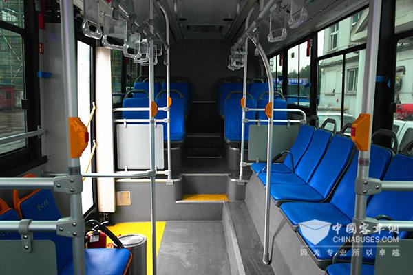 海格插电式混动公交内饰