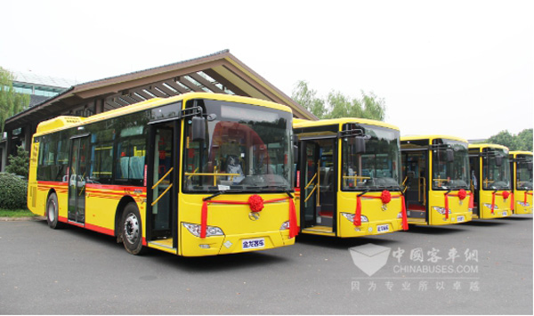 200辆金龙新能源公交车交付绍兴柯桥