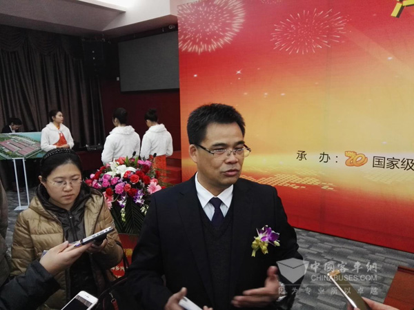 借助金融战略投资,如何再造安源客车?