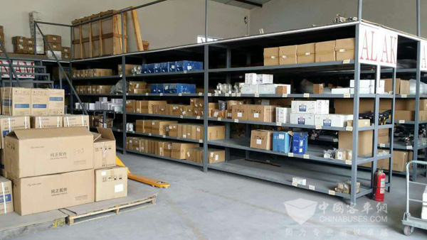 金龙客车在京大型备件库备件充足