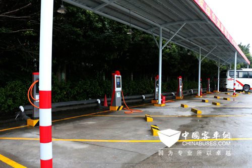 安徽安庆预计2016年建成1402个新能源汽车充电桩