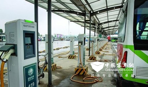 上海首座第三方投建公交充电站运营
