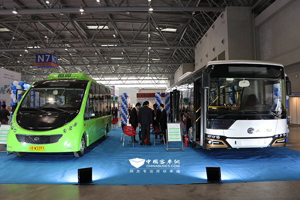 两大系列精品亮相 恒通客车登陆2016重庆新能源车展