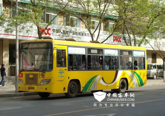 兰州:将全面清理公交车体广告