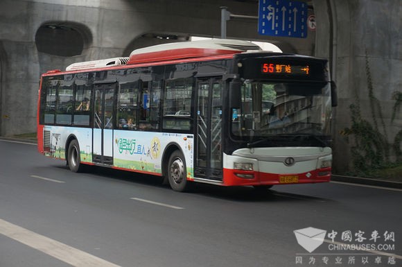 成都：新都巴士公司正式挂牌 “进城公交”月底可刷天府通卡