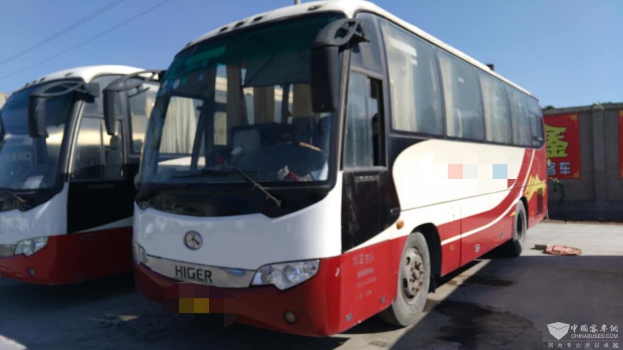 35座金龙客车出售