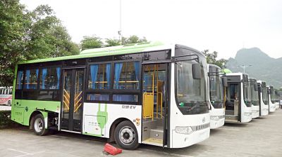广西：首批十辆新型纯电动公交车运抵贺州市