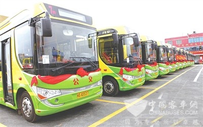 广西：来宾纯电动公交车上路试跑