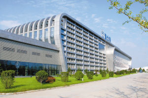 法士特三款传动系产品荣获自主创新奖