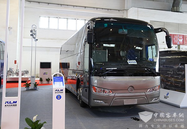 11米金旅凯歌新能源闪耀2016北京车展