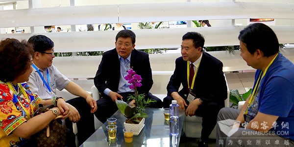 金旅客车：唯有匠心不可辜负