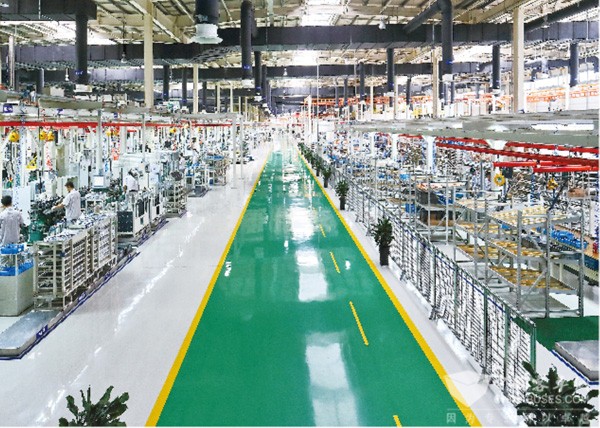 锡柴现代化生产车间