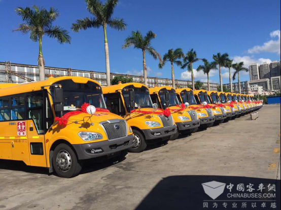 专业赢得信任 湛江首批专业运营校车情定宇通