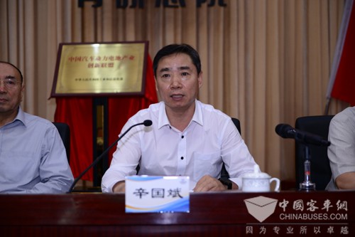 辛国斌：新能源汽车能走多远最终看动力电池