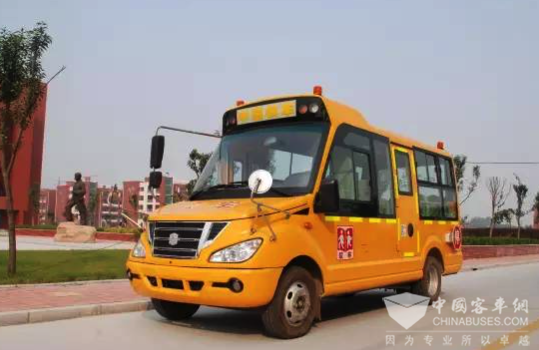 中通“小黄蜂”校车批量进入湖北黄冈