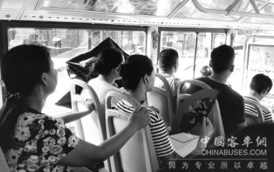 湖北：武汉公交将用新型玻璃替代窗帘