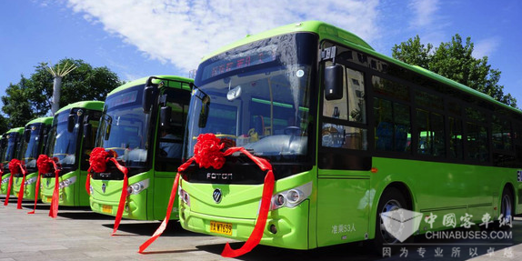 北京：密云首批纯电动公交车上路运行