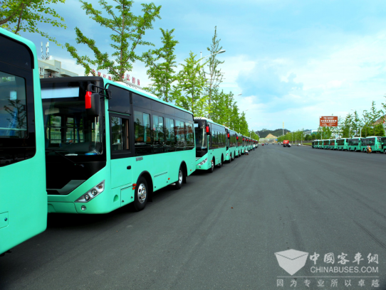 东风超龙再为柳州市城乡协调发展助力