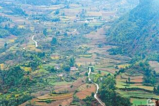 甘肃陇西8月底通村公路将实现100%硬化