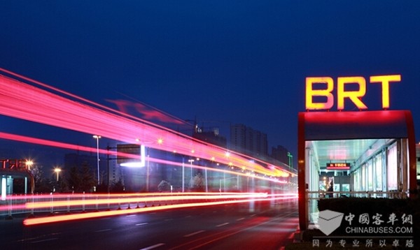 山东枣庄两条公交线路调整