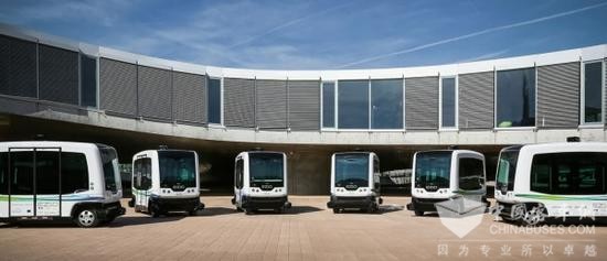 芬兰率先在公共道路上测试无人驾驶巴士