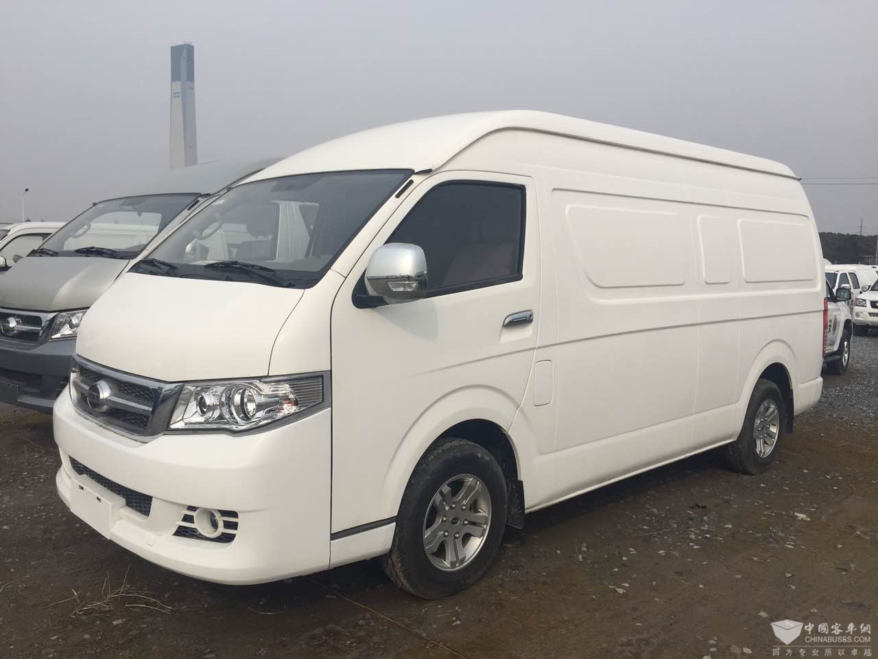 全新国四金龙厂海格品牌仿海狮的箱式货车打折现价8.9万电话18001763388