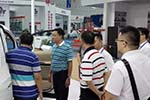 珠海市副市长王庆利检查银隆展位并给予充分肯定 珠海市副市长王庆利检查银隆展位并给予充分肯定