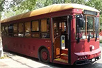 来宾市遇见铛铛车,公交车跑出民国范儿 来宾市遇见铛铛车,公交车跑出民国范儿