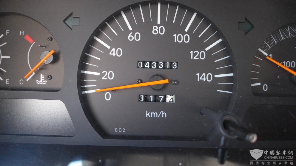 出售2008年柯斯达